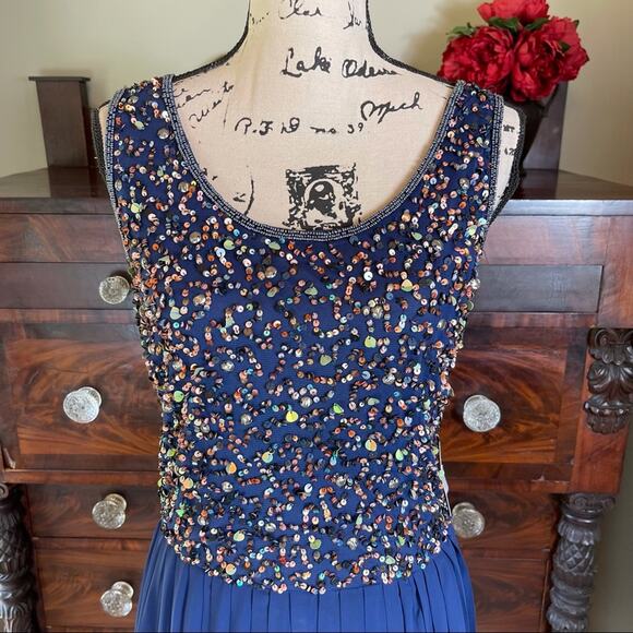 Pisarro Nights NWT Embellished Evening Dress 10 - Picture 6 of 10